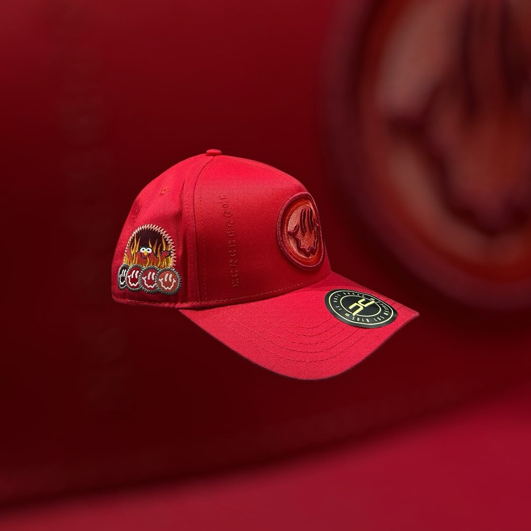 JC HATS “HAPPY FACE ROJO”